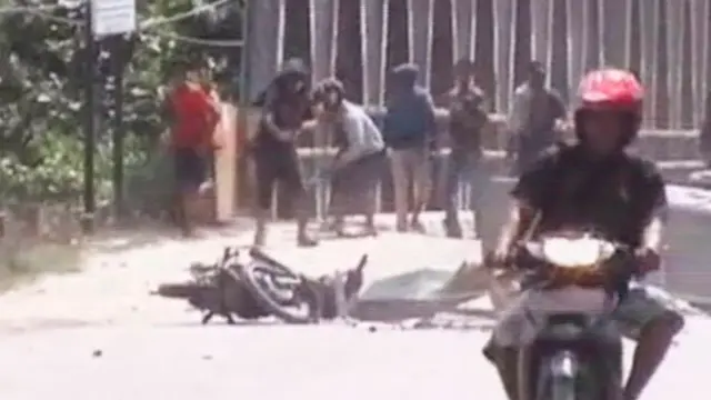 Dua Kelompok Warga di Palu Bentrok