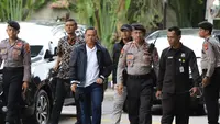 Tertangkap Tangan, Bupati Pati Sudewo Digelandang ke Gedung Merah Putih KPK