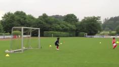 Berikut video Billy Bob Bracher, anak usia 7 tahun asal Jerman yang menunjukkan skill memikat.