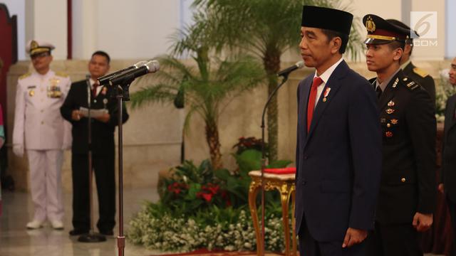 Presiden Jokowi Anugerahkan Tanda Kehormatan