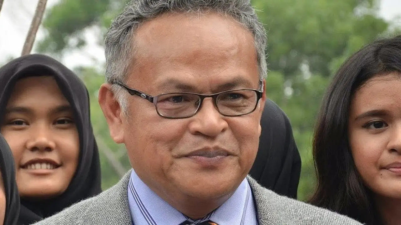 Mantan Rektor Unja, Aulia Tasman