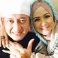 Ustaz Zacky Mirza dan istri, Shinta Tanjung