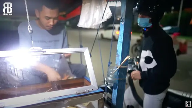 Potret Lesty Kejora dan Rizky Billar Kencan Naik Motor. (Sumber: YouTube/Rizky Billar)