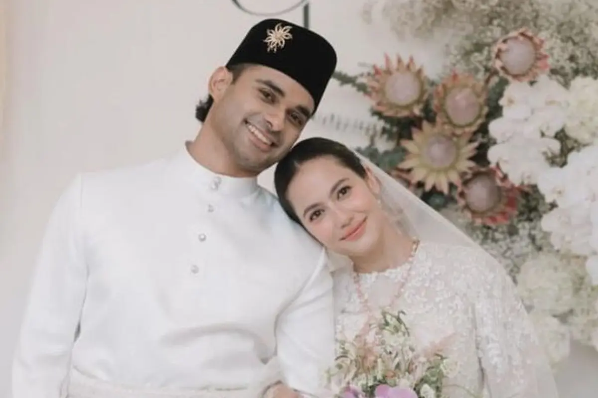 Potret Pernikahan Sederhana Pevita Pearce dan Suami