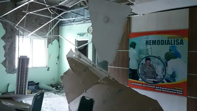 Layanan Cuci darah RSUD Banyumas menjadi yang paling terdampak gempa Jawa 6,9 skala ritcher (SR) 15 Desember 2017 lalu. (Foto: Liputan6.com/Muhamad Ridlo).