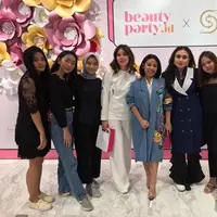 Belajar pentingnya self love serta bikin alis yang kece bareng beautypreneur Anggie Rassly.