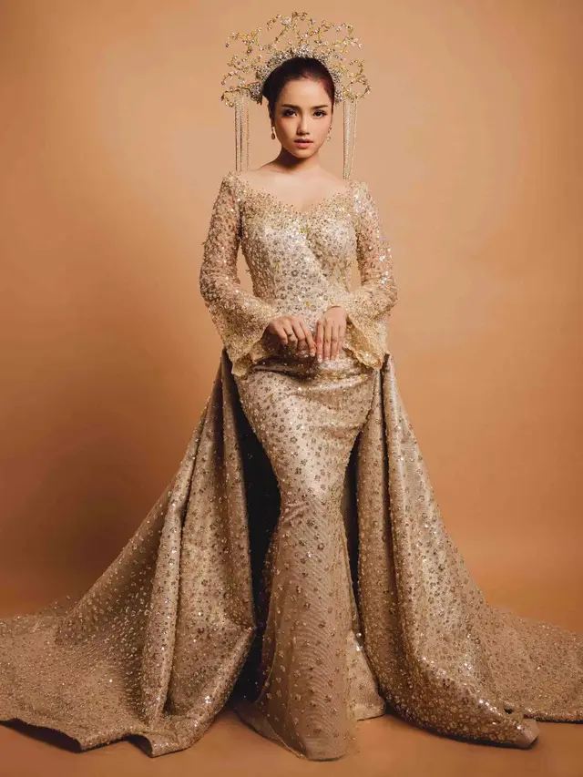 Tampil Bak Pengantin, Ini 7 Pemotretan Terbaru Fuji yang Menawan