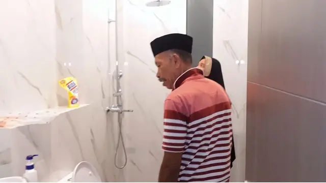 8 Potret Mertua Indah Permatasari Datang ke Jakarta, Diajak Lihat Rumah Baru