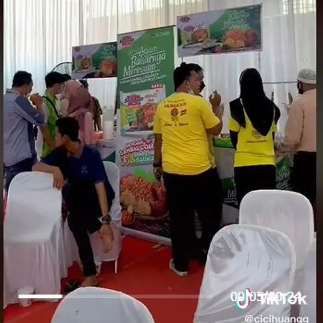 Resepsi Pernikahan di Indramayu Mirip Festival Kuliner, Tamu Boleh Jajan Sepuasnya