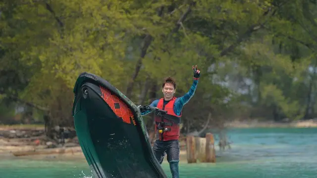 5 Aksi Kevin Sanjaya saat Main Jetski, Tak Hanya Jago Badminton