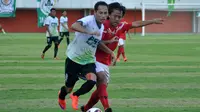 Rasmoyo, yang saat ini tergabung di PSS Sleman, diminta kembali gabung dengan Persepam Madura Utama. (Bola.com/Romi Syahputra)