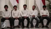 WNI yang sempat disandera kelompok Abu Sayyaf di kantor Kementerian Luar Negeri, Jakarta. (Liputan6.com/Faizal Fanani)