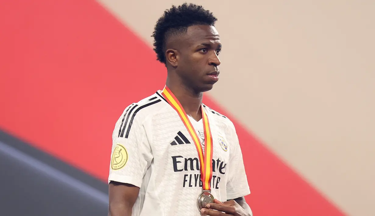 Eksekusi tendangan bebas Rodrygo pada menit ke-60 berhasil memperkecil ketinggalan gol Real Madrid dari Barcelona. (Haitham AL-SHUKAIRI/AFP)