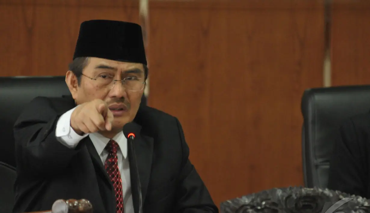 Sidang berlangsung terbuka yang dipimpin oleh Ketua DKPP, Jimly Ashiddiqie. Sidang juga menghadirkan pihak pengadu dan teradu, Jakarta (2/9/2014) (Liputan6.com/Panji Diksana)