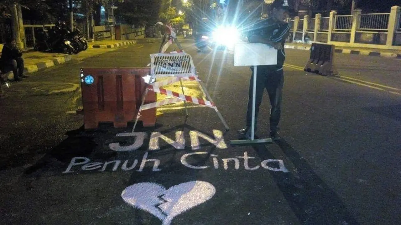 Gerakan Tambal Jalan Tanpa Pamrih ala Jogja Nyah Nyoh