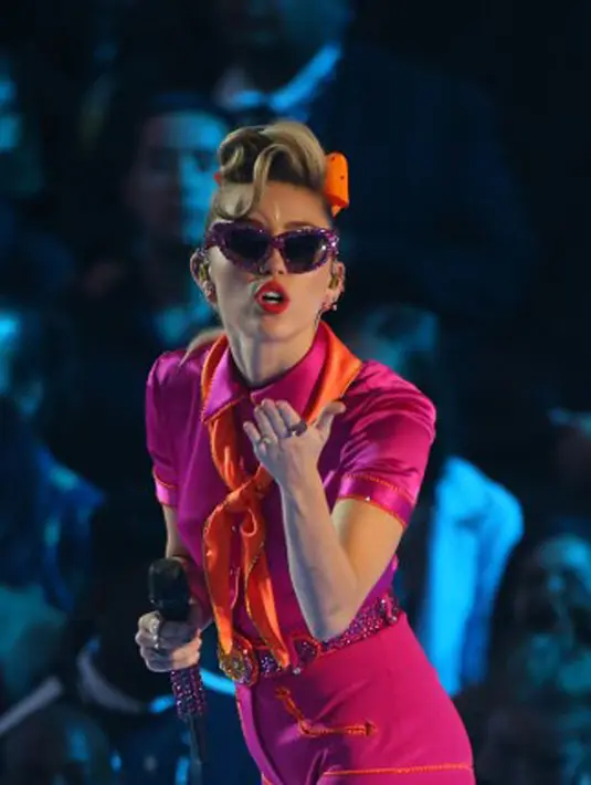 “Miley dan Liam belum siap publik mengetahuinya dan belum punya rencana untuk memberitahu hal tersebut,” ujar sumber. (AFP/Jean-Baptiste)