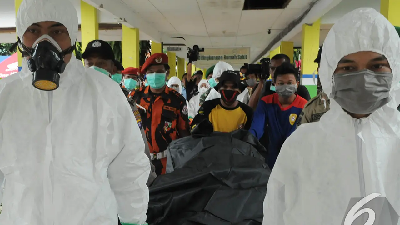 3 Jenazah Penumpang AirAsia QZ8501 Tiba di RSUD Imanuddin