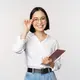 Pancarkan aura kecerdasan dan percaya dirimu tanpa banyak bicara dengan menerapkan 5 trik sederhana yang ampuh! (Foto dok: Freepik/benzoix).