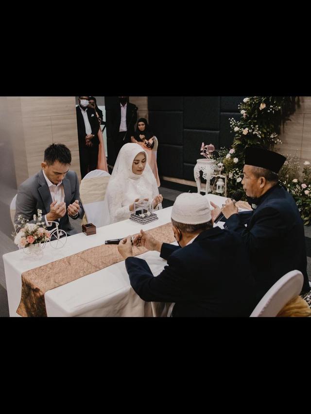 Momen Pernikahan Ikke Nurjanah dan Karlie Fu. (Sumber: Instagram/@ikkenurjanah0518 )
