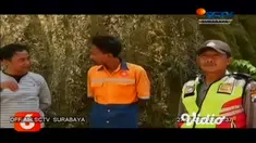 Peristiwa longsor terjadi di lokasi tambang batu kapur yang berada di Desa Pakis, Kecamatan Grabagan, Kabupaten Tuban yang mengakibatkan satu alat berat berupa breaker ikut jatuh ke dasar tambang dari ketinggian belasan meter, Sabtu (25/1/2020).