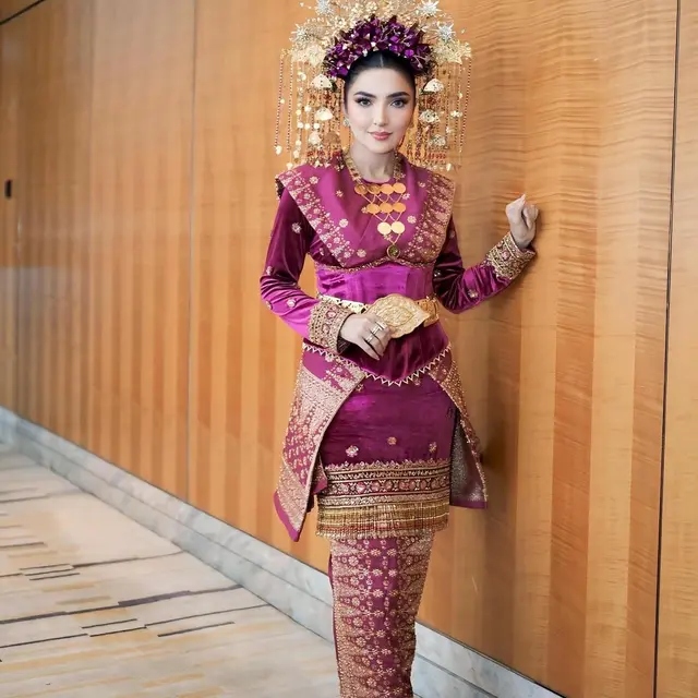 Potret Ashanty Pakai Baju Adat Palembang (Foto: Instagram @ashanty_ash)