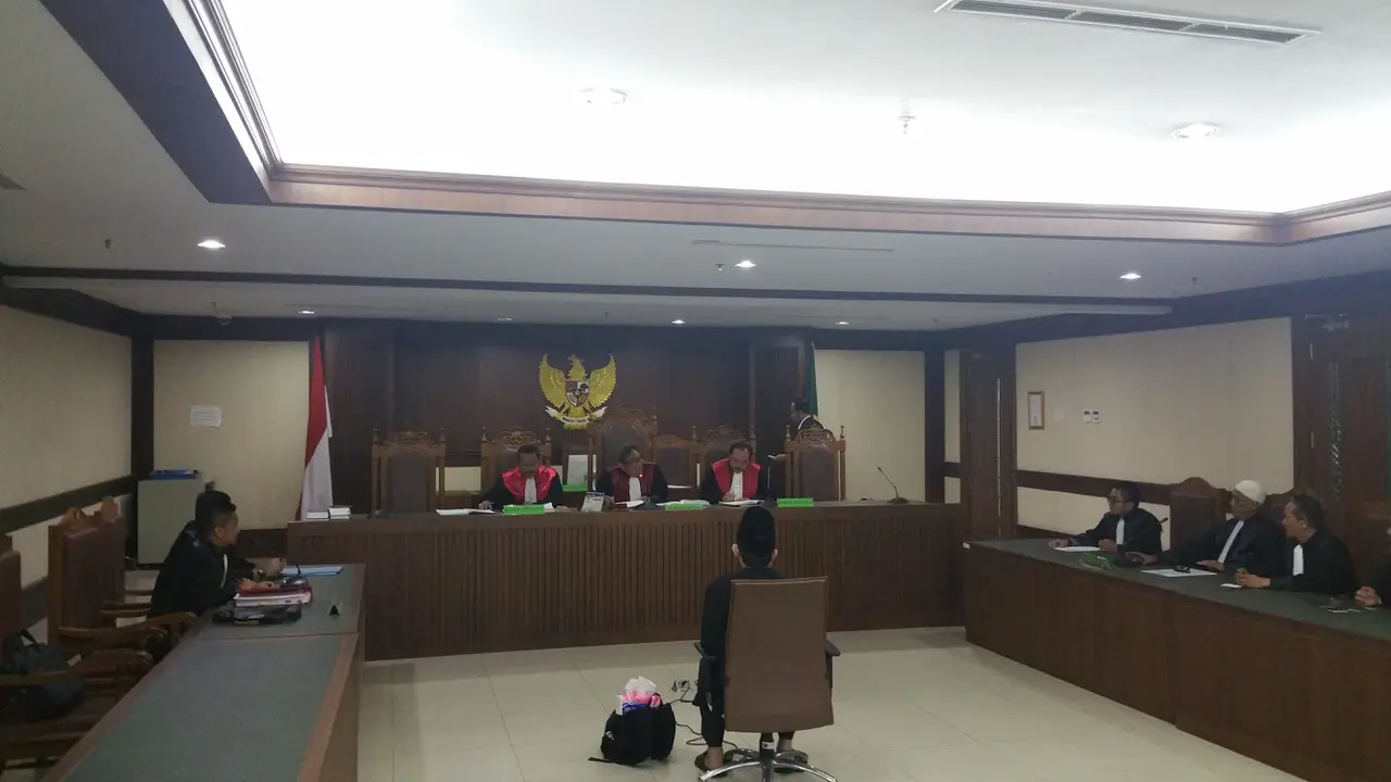 Alfian Tanjung