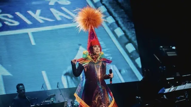 Melly Goeslaw saat Konser di Malaysia