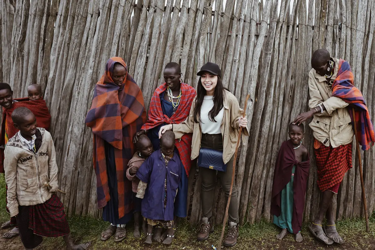[Bintang] Unik dan Menantang, Ini 8 Foto Liburan Nikita Willy di Afrika
