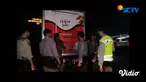 Setiap kendaraan yang hendak masuk ke pintu Tol Serang Barat dan Timur dihentikan dan penumpang diminta menunjukkan barang bawaan serta tujuan kepergian.