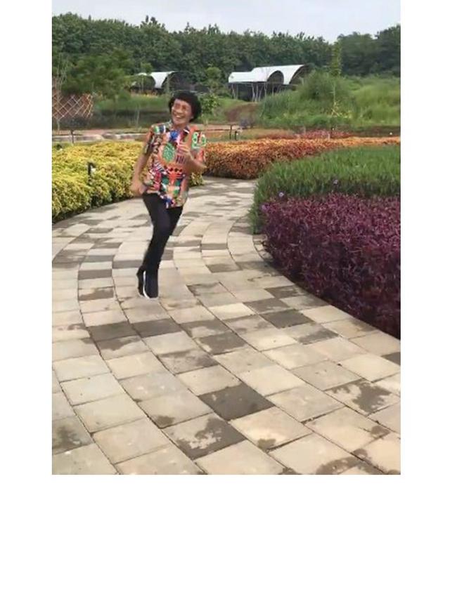 7 Aksi Kak Seto di Usia 70 Tahun Ini Bikin Minder Anak Muda