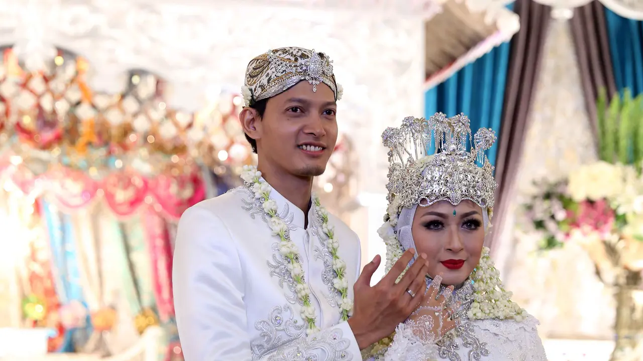 [Bintang] Fedi Nuril = Vanny Widyasasti