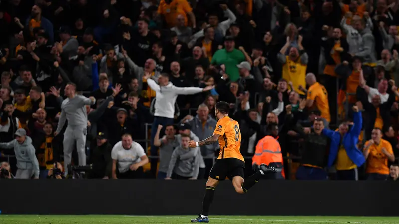 FOTO: Paul Pogba Gagal Penalti, MU Ditahan Imbang Wolves