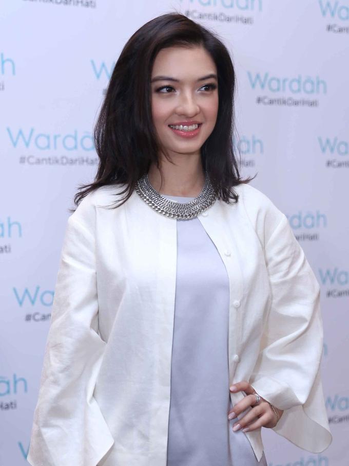 Demi Film Orang Kaya Baru Raline Shah Main Ke Terminal Bus Entertainment Fimela Com