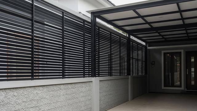 9 Model Pagar Tembok Samping Rumah Minimalis, Area Carport dan Teras ...