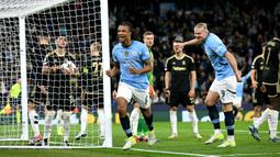 Bermain kandang, Manchester City menggilas Sparta Praha dengan skor telak 5-0. (Oli SCARFF/AFP)