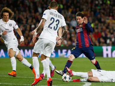Duel panas terjadi di leg kedua perempat final Liga Champions antara Barcelona dengan Paris Saint Germain di Stadion Nou Camp, Spanyol, Rabu (22/4/2015). Barcelona menang 2-0 atas Paris Saint Germain. (Reuters/Paul Hanna)