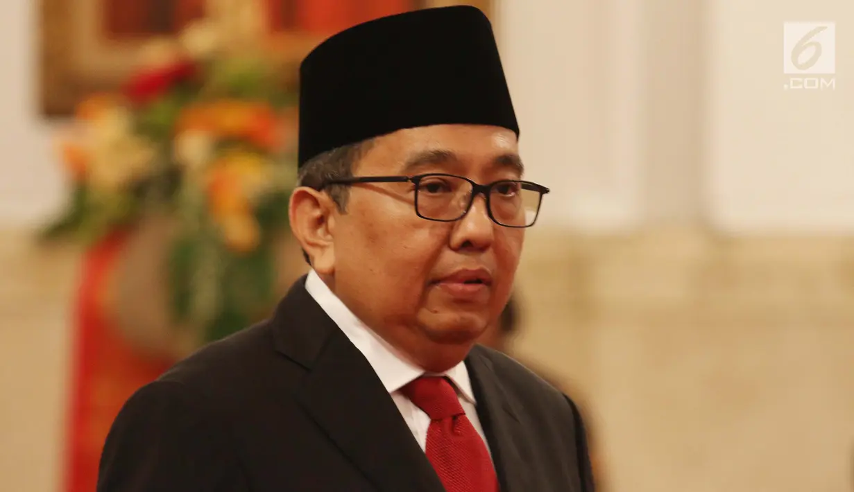 Ferry Adamhar saat dilantik sebagai Duta Besar RI untuk Yunani di Istana Negara, Jakarta, Kamis (18/5). Para duta besar ini dilantik berdasarkan Keputusan Presiden Nomor 57 P Tahun 2017 tentang. (Liputan6.com/Angga Yuniar)