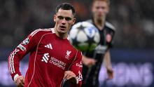 Gelandang Liverpool asal Jerman #07, Florian Wirtz, mengontrol bola dalam pertandingan Liga Champions UEFA antara Eintracht Frankfurt dan Liverpool FC di Frankfurt, Jerman Barat, pada 22 Oktober 2025. (Kirill KUDRYAVTSEV/AFP)