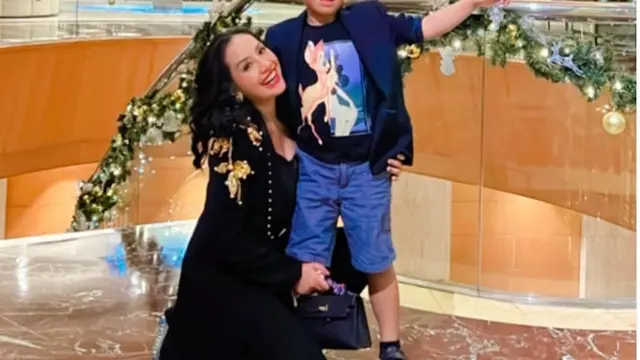 Potret Hangatnya Kebersamaan Shinta Bachir dengan Anak Semata Wayangnya