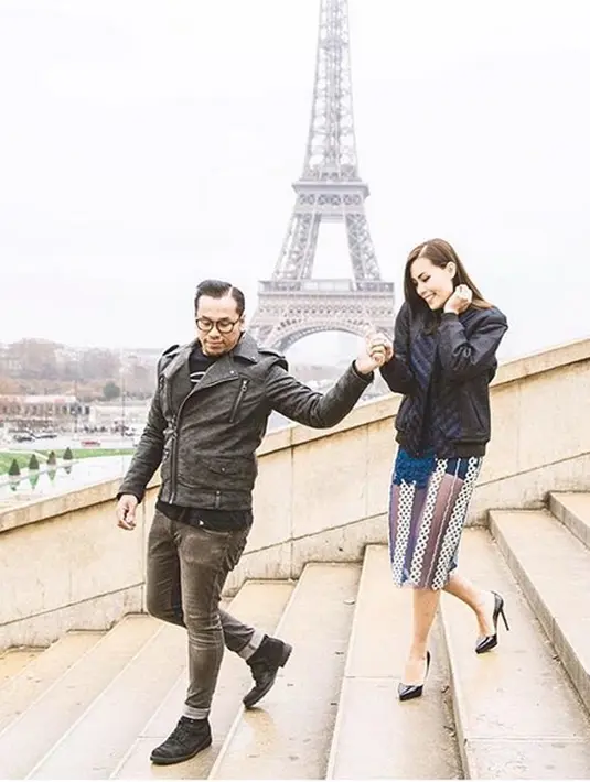 "Tanggal fix-nya aku lupa, soalnya undangannya di kantor. Yang pasti sih bulan Juli ini, akhir Juli ini," ungkap Widy lewat sambungan telepon. (Instagram/sammysimorangkir)