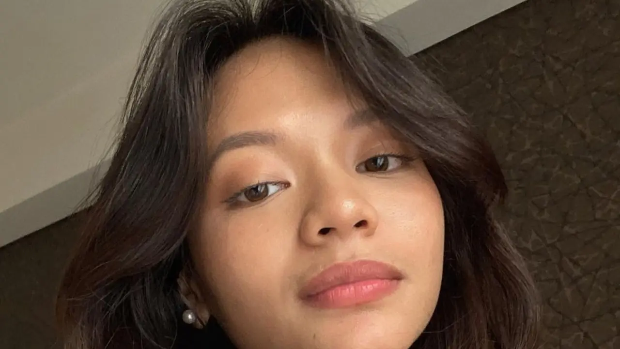 Intip Potret Amel Carla Dari Artis Cilik Sampai Jadi Mahasiswa Semester Akhir