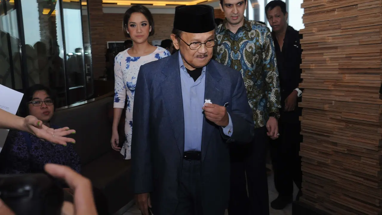 BJ Habibie 5