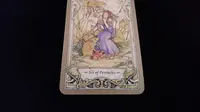 Tarot Minggu Ini: Bantulah dengan Ikhlas