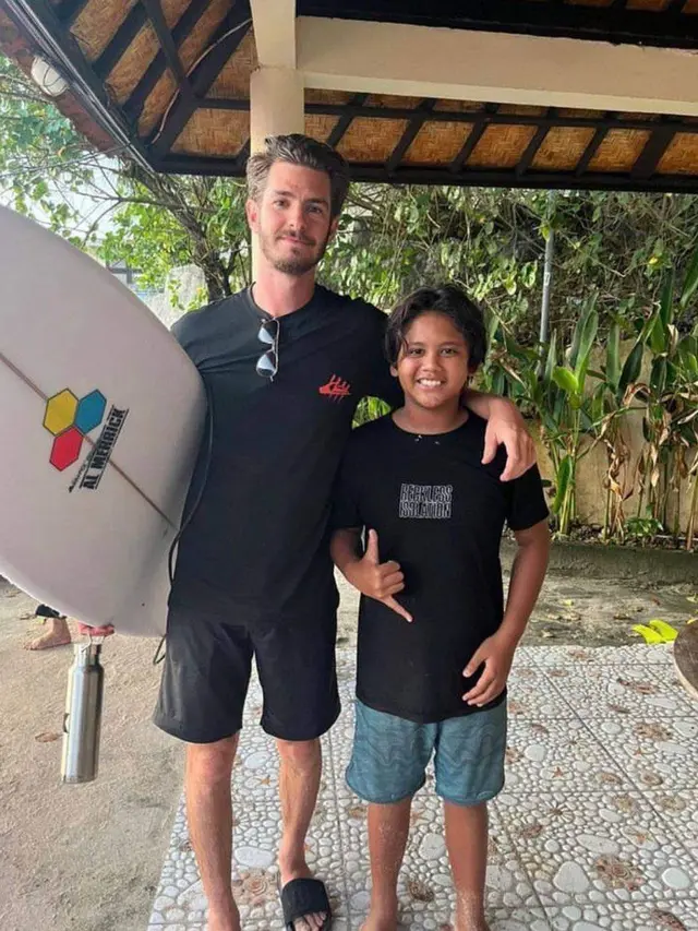 Andrew Garfield Liburan di Bali