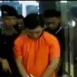 Tersangka pelaku dugaan penganiayaan hingga menewaskan seorang bocah di Cibinong, Bogor, tak lain masih terhitung teman ayah korban. 