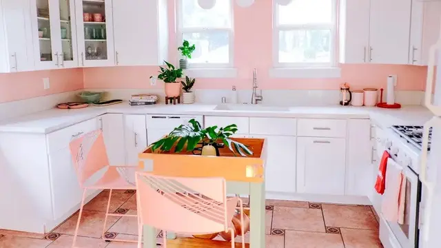 Kombinasi Warna Cat Dapur dengan Lemari Putih