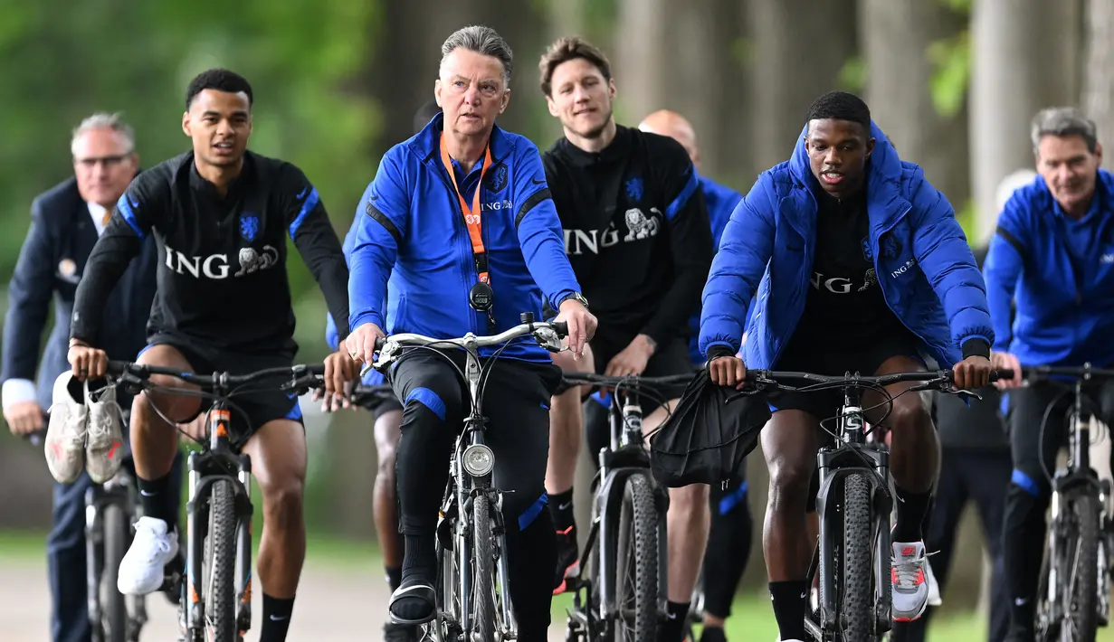 Tyrell Malacia dipastikan akan memperkuat Timnas Belanda asuhan Louis van Gaal di putaran final Piala Dunia 2022 Qatar. (AFP/ANP/Gerrit van Keulen)