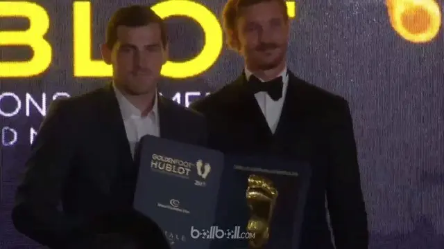 Iker Casillas terpilih sebagai pemenang Penghargaan Golden Foot Award 2017 yang berlangsung di Monaco, mengalahkan Ronaldo dan Messi.