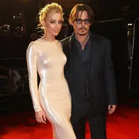 Bercerai dengan Johnny Depp, Amber Heard berniat mendonasikan hasil harta gono-gininya untuk orang-orang yang membutuhkan. Namun sampai saat ini tersiar kabar Amber belum juga menyerahkan hartanya. (doc.mirror.co.uk)