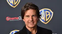 Suri Anak Tom Cruise - Katie Holmes Copot Nama Belakang Sang Ayah, Ini Gantinya